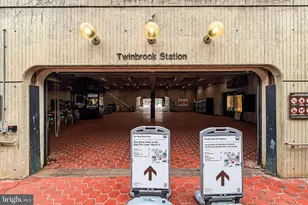 1910 Chapman Ave, Rockville, MD 20852 - Photo 59