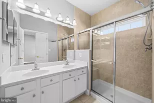 563 Pelican Ave, Gaithersburg, MD 20877 - Photo 15