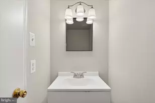 8111 Fallow Dr, Gaithersburg, MD 20877 - Photo 27