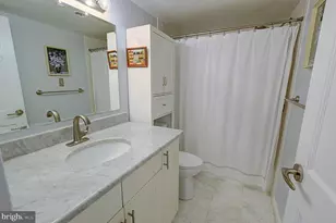 5225 Pooks Hill Rd, Bethesda, MD 20814 - Photo 13