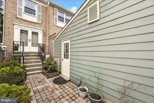 19736 Greenside Terrace, Montgomery Village, MD 20886 - Photo 5