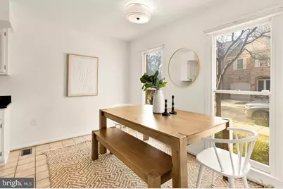 10135 Crestberry Place, Bethesda, MD 20817 - Photo 13