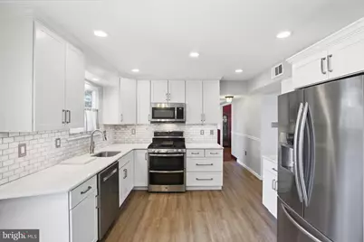 9709 Noble Ridge Terrace, Gaithersburg, MD 20882 - Photo 17