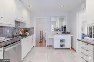 6202 Redwing Road Rd, Bethesda, MD 20817 - Photo 9