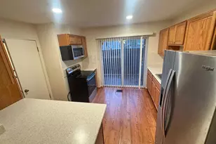 9250 Three Oaks Dr, Silver Spring, MD 20901 - Photo 11