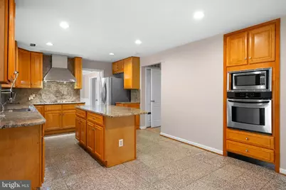 12805 Brandon Green Court, Silver Spring, MD 20904 - Photo 11