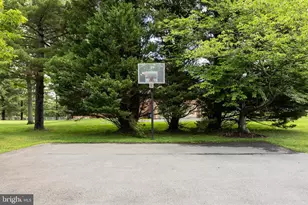 8809 Saunders Ln, Bethesda, MD 20817 - Photo 95