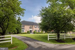 8809 Saunders Ln, Bethesda, MD 20817 - Photo 3