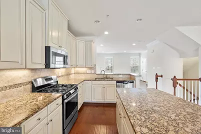 13312 Waterford Hills Boulevard, Germantown, MD 20874 - Photo 9