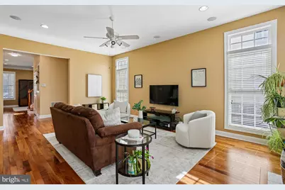 945 Main Street, Gaithersburg, MD 20878 - Photo 5