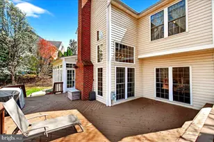 21 Hackett Ct, Poolesville, MD 20837 - Photo 11