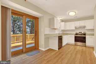 8 Suncroft Ct, Silver Spring, MD 20904 - Photo 5