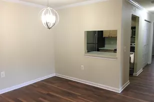 18318 Streamside Dr, Gaithersburg, MD 20879 - Photo 5