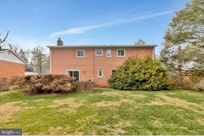 6011 Bradley Boulevard, Bethesda, MD 20817 - Photo 35