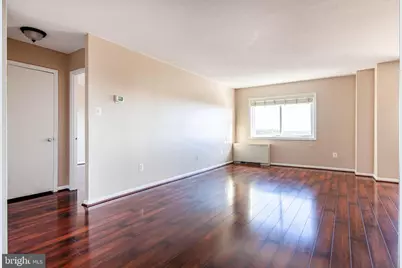 1121 University Blvd #1002, Silver Spring, MD 20902 - Photo 3