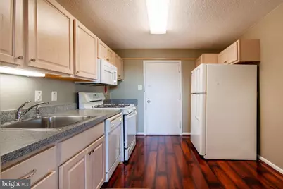 1121 University Blvd #1002, Silver Spring, MD 20902 - Photo 9