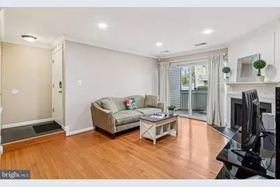 18202 Chalet Drive #APT 1, Germantown, MD 20874 - Photo 5