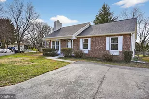 19031 McFarlin Dr, Germantown, MD 20874 - Photo 39