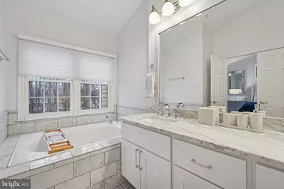 1019 Grand Oak Way, Rockville, MD 20852 - Photo 15