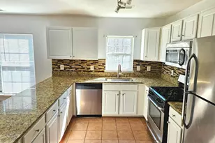 19437 Rayfield Dr, Germantown, MD 20874 - Photo 3