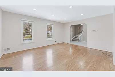 11433 Beechgrove Lane, Potomac, MD 20854 - Photo 7