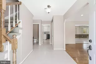 11433 Beechgrove Ln, Potomac, MD 20854 - Photo 5