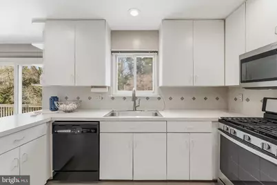 11433 Beechgrove Lane, Potomac, MD 20854 - Photo 13