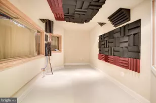 709 Amelia Island Ct, Ashton, MD 20861 - Photo 19