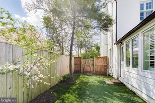 5205 Falmouth Rd, Bethesda, MD 20816 - Photo 45