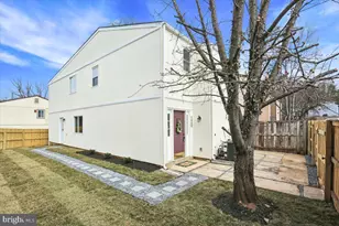 7635 Laytonia Dr, Gaithersburg, MD 20877 - Photo 1