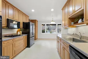 11705 Devilwood Ct, Potomac, MD 20854 - Photo 11