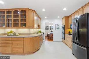 11705 Devilwood Ct, Potomac, MD 20854 - Photo 9