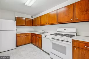 9039 Sligo Creek Pkwy, Silver Spring, MD 20901 - Photo 9