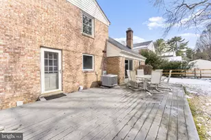 1104 Fallsmead Way, Potomac, MD 20854 - Photo 5