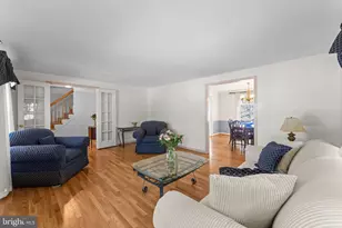 1104 Fallsmead Way, Potomac, MD 20854 - Photo 13