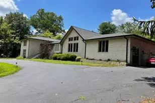 9716 The Corral Dr, Potomac, MD 20854 - Photo 3