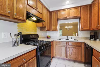 333 Prettyman Drive #29, Rockville, MD 20850 - Photo 5