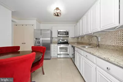 7420 Westlake Terrace #403, Bethesda, MD 20817 - Photo 3