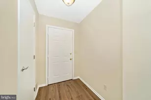 12312 Sweetbough Ct, North Potomac, MD 20878 - Photo 7