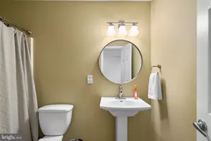 23504 Rolling Fork Way, Gaithersburg, MD 20882 - Photo 5