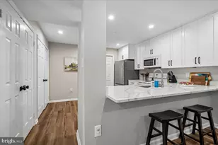 5715 Balsam Grove Ct, North Bethesda, MD 20852 - Photo 9