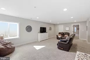 9206 Fernwood Rd, Bethesda, MD 20817 - Photo 29