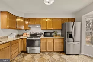 2890 Schoolhouse Cir, Silver Spring, MD 20902 - Photo 7