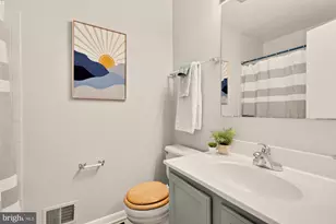 2890 Schoolhouse Cir, Silver Spring, MD 20902 - Photo 33