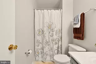 2890 Schoolhouse Cir, Silver Spring, MD 20902 - Photo 29