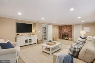 6017 Cheshire Dr, Bethesda, MD 20814 - Photo 21