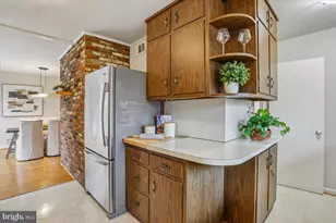 6017 Cheshire Dr, Bethesda, MD 20814 - Photo 11