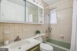 6017 Cheshire Dr, Bethesda, MD 20814 - Photo 19