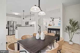 2028 Ashleigh Woods Ct, Rockville, MD 20851 - Photo 9