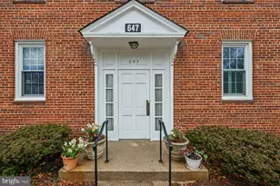 647 Azalea Dr, Rockville, MD 20850 - Photo 5